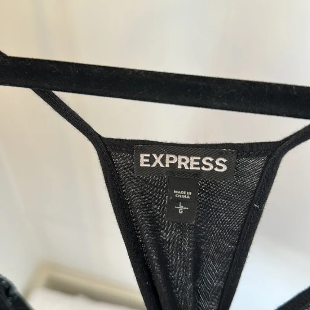 large black Express  sequence tank - Picture 3 of 3